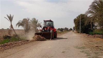 بالتفاصيل.. رفع 105 طن من التراكمات والأتربة في حملة نظافة بالأقصر