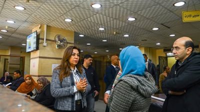 جولة مفاجئة لوزيرة التنمية المحلية بحي الأزبكية لمتابعة سير العمل 