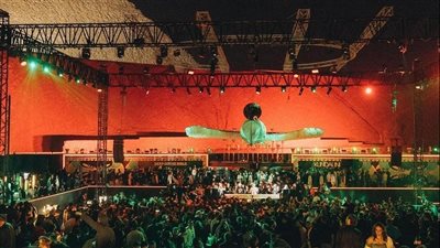 انطلاق حفل الفرقة الموسيقية العالميةdeep house Bible من منطقة أهرامات الجيزة 