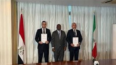 وزير الإسكان ونظيره بغينيا الاستوائية يوقعان مذكرة تفاهم في التنمية العمرانية 