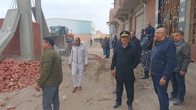  بالصور.. حملة لإزالة التعديات علي الأراضي الزراعية بالخانكة