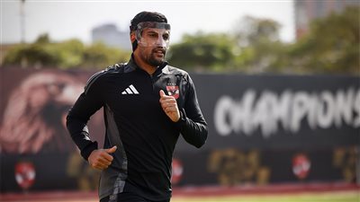 يحيى عطية الله يرتدي قناعًا طبيًا ويبدأ مرحلة جديدة من التأهيل