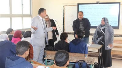 مدير تعليم الجيزة: نستقبل شكاوى وآراء أولياء الأمور.. وتحويل مخالفين للشؤون القانونية