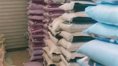 حملة تموينية تضبط 2 طن أرز مجهول المصدر وتحرر221 محضر مخالفات بالمنوفية