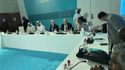 مشاركة وزير الطيران المدني في جلسة حوارية بدبي 