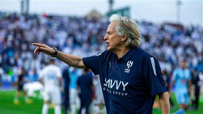 بعد التعادل مع الرياض.. أسطورة الهلال ينتقد جيسيوس ويرفض مبرراته