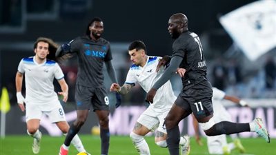 نابولي يواصل التعثر ويتعادل مع لاتسيو في الأولمبيكو