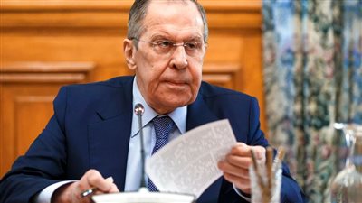 وزير خارجية روسيا يتهم الغرب بعرقلة محادثات السلام مع أوكرانيا