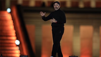 رئيس شركة القلعة الحمراء يعدد مميزات استاد الأهلي الجديد