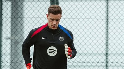 تير شتيجن يعود للتدريبات الفردية ويقترب من العودة لحراسة برشلونة