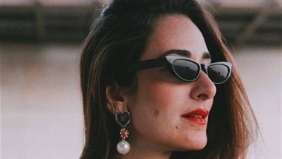 بالأسود.. أمينة خليل في جلسة تصوير جديدة تظهر رشاقتها