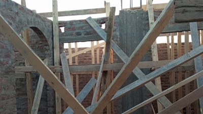 بالصور.. مدينة الزينية تحبط محاوليتن بناء مخالف دون ترخيص في الأقصر