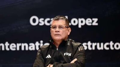 «يملك تاريخا مميزا».. تعرف على موعد وصول رئيس لجنة الحكام الجديد 