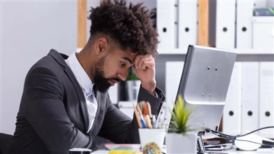 علامات تشير إلى أن مستويات التوتر لديك خارجة عن السيطرة