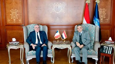 رئيس قناة السويس: أزمة البحر الأحمر لم تسفر عن خلق طريق مستدام بديل للقناة