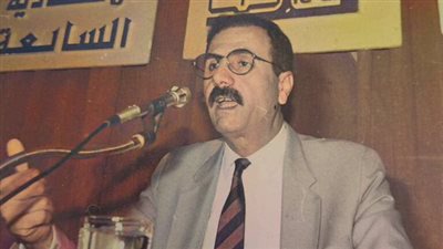 هاجم الخصخصة وشخصيات بارزة.. والد أحمد الشرع يتحدث لأول مرة 