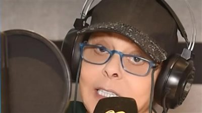 إسعاد يونس تطل على متابعي راديو 9090 بـ 