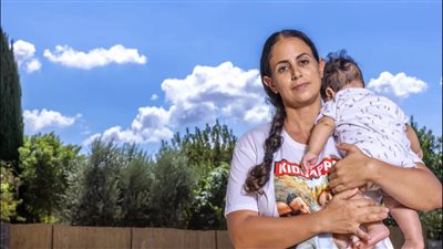 ردا على مزاعم إسرائيل.. حماس تسلم جثمان الأسيرة بيباس 