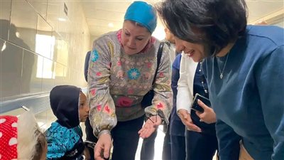 رئيسة القومي للطفولة والأمومة: سنعمل على توفير احتياجات الطفل والأم في شلاتين 