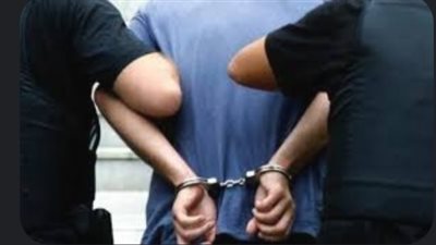 ضبط شخص لاتهامه بالتحرش بسيدة داخل ميني باص بالقاهرة 