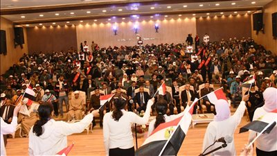 محافظ أسوان يشيد بالدور الوطنى للقوات المسلحة في تقديم العديد من الخدمات الجماهيرية