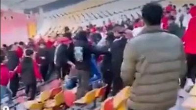 بالصور خناقة شوارع بين جماهير الأهلي فى مدرجات برج العرب 