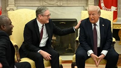 رئيس وزراء بريطانيا يشيد بجهود ترامب لإنهاء حرب روسيا وأوكرانيا