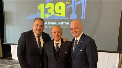 أبوريدة يناقش تعديلات كرة القدم العالمية باجتماعات IFAB في بلفاست