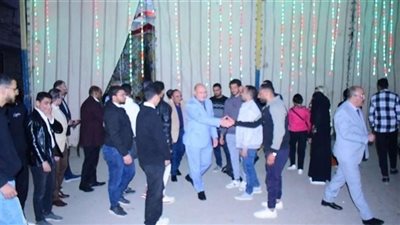 رئيس جامعة سوهاج يشارك المرضى وذويهم الإفطار في أول أيام رمضان