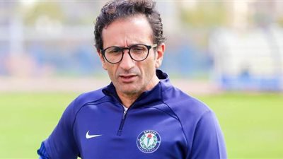 رغم سوء نتائج سموحة.. عامر يتمسك بسامي والفريق يستعد لزعيم الثغر