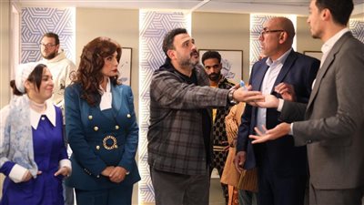 مسلسل الكابتن الحلقة 1.. أكرم حسني يواجه مصيره بعد تحطم الطائرة 