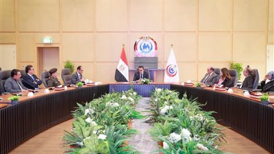 وزير الصحة يبحث مع اللجنة العليا للبورد المصري إضافة تخصصات جديدة لطب الأسنان