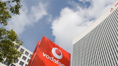 شركة محمول شهيرة تتحدى إيلون ماسك بأول مكالمة فيديو فضائية في العالم