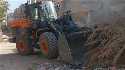 مدينة القرنة تشن حملة موسعة لنظافة وتجميل الشوارع غرب الأقصر (صور)