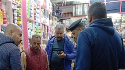 إغلاق وتشميع عدد من المحلات بمدينة أسوان لهذا السبب