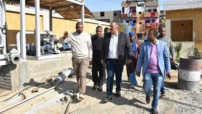 بالصور.. رئيس شركة المياه يتابع سير العمل بمحطات المياه في الأقصر