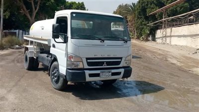 بالصور.. حملة موسعة لنظافة وتمهيد الطرق بشوارع أرمنت غرب الأقصر