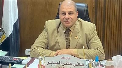 مدير تعليم قنا يعلن أسماء الفائزين بمسابقة الرائد العام المثالي لمديرى المدارس