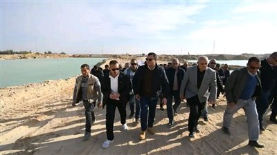 وزير الإسكان يتفقد مشروعات الإسكان وأعمال البحيرات بـ«مارينا» الساحل الشمالي