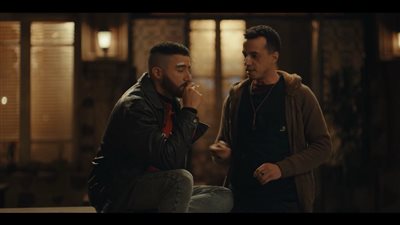 هل يخفي سرا متعلق بماضيهم.. محمود حميدة يفرق بين أحمد مالك وطه الدسوقي في 