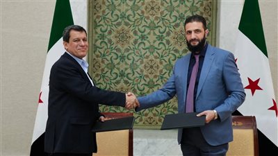 زعيم قسد: لن يكون في سوريا جيشان والشرع هو الرئيس