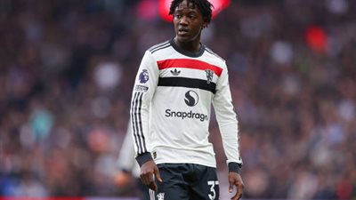  ماينو يضع اليونايتد في مأزق.. تجديد العقد أم الرحيل؟