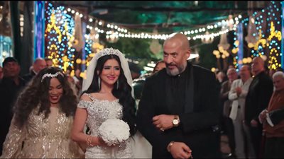 مسلسل إش إش الحلقة 12.. الحرب بدأت بين مي عمر وعائلة الجرتلي