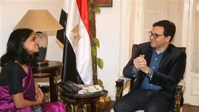 وزير الثقافة يتسلم دعوة للمشاركة في قمة «ويفز 2025» بمومباي 