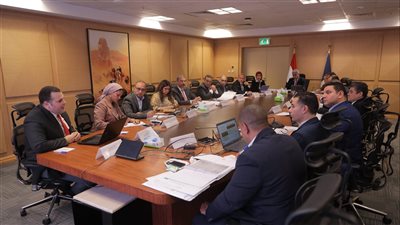 شريف فتحي وزير السياحة والآثار يعتمد تحفيز الطيران للأقصر وأسوان بالصيف 