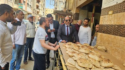 وكيل التموين يتفقد سير العملية التموينية والتجارية بالأقصر (صور)