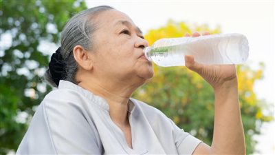 هذا ما يحدث لجسمك حين لا تشرب الماء 