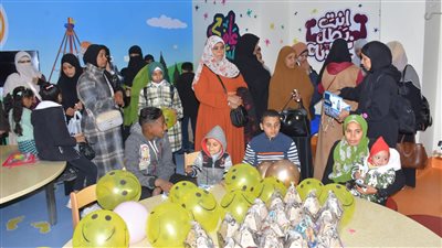 مكتبة مصر العامة تدعم مرضي الأورام السرطانية بالأقصر (صور)