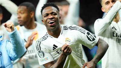 فينيسيوس جونيور يقترب من الرحيل عن ريال مدريد وسط تصاعد التوترات