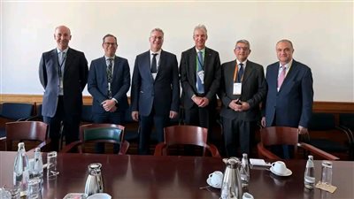 وزير البترول يبحث مع الجانب الألماني البنود التعاقدية لاستئجار وحدة التغييز العائمة